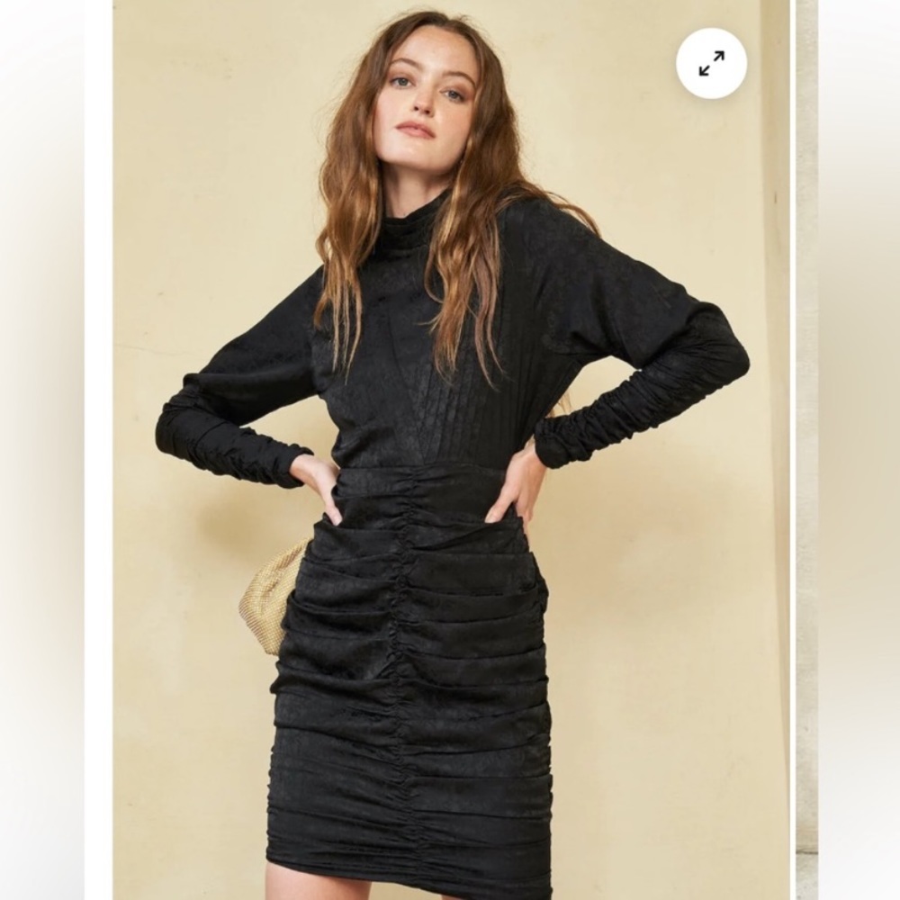 Hunter Bell Ariana Ruched Long Sleeve Black Onyx Dress size 0 NWT LBD sexy prom